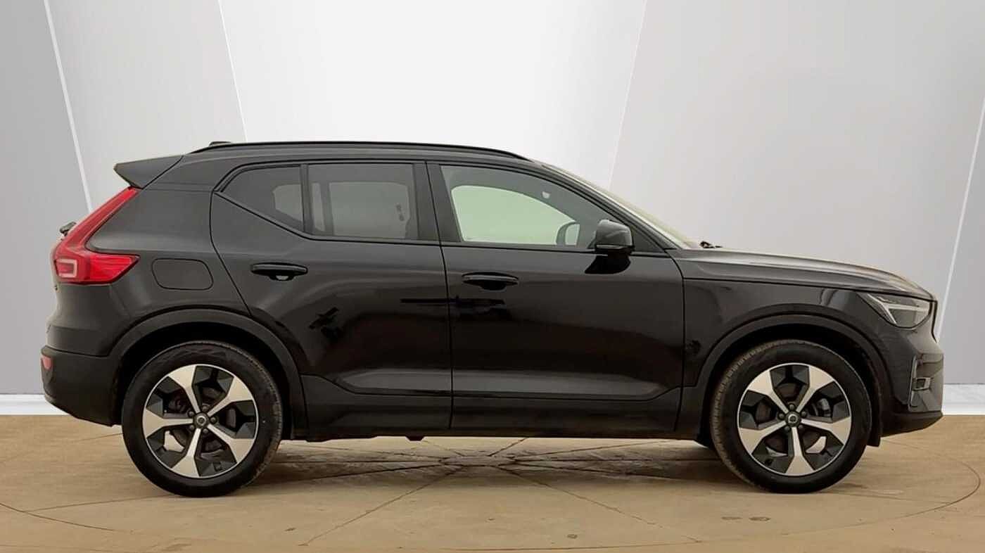 Used Volvo XC40 2025 for sale - 78035969: Photo 2