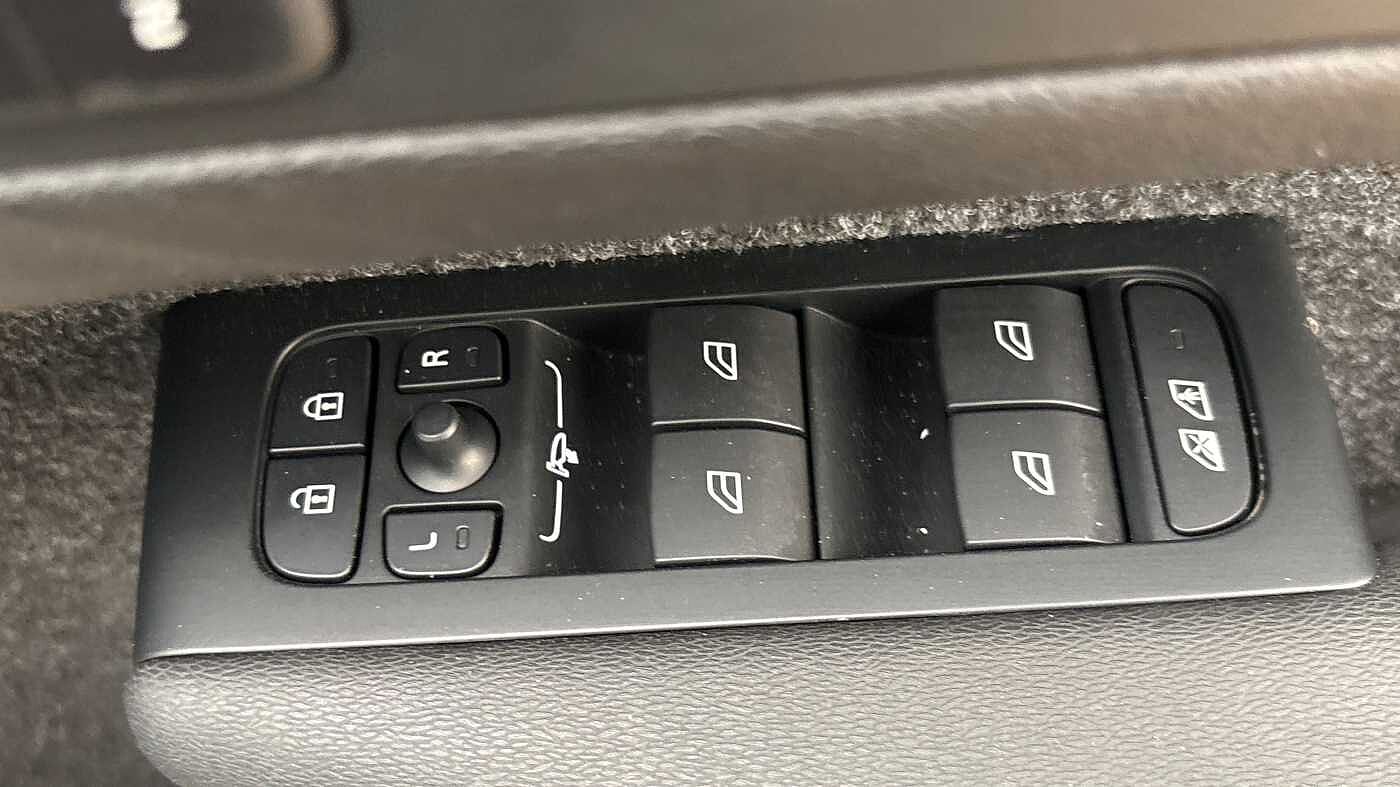 Used Volvo XC40 2025 for sale - 78035969: Photo 23