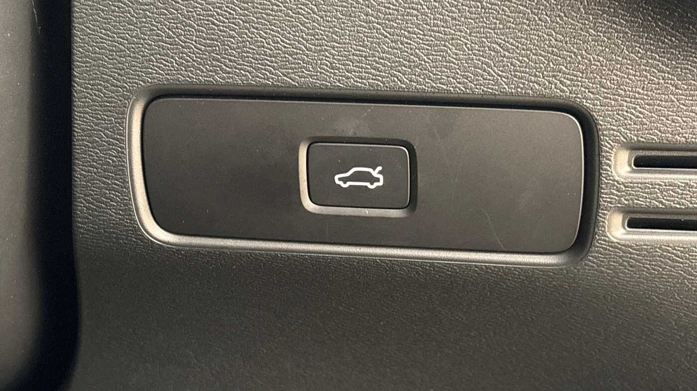 Used Volvo XC40 2025 for sale - 78035969: Photo 28