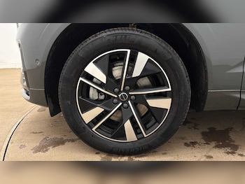 Used Volvo XC60 2025 for sale - 78328862: Photo