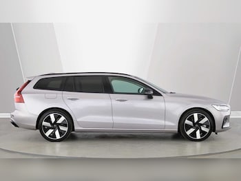 Used Volvo V60 2025 for sale - 79338120: Photo