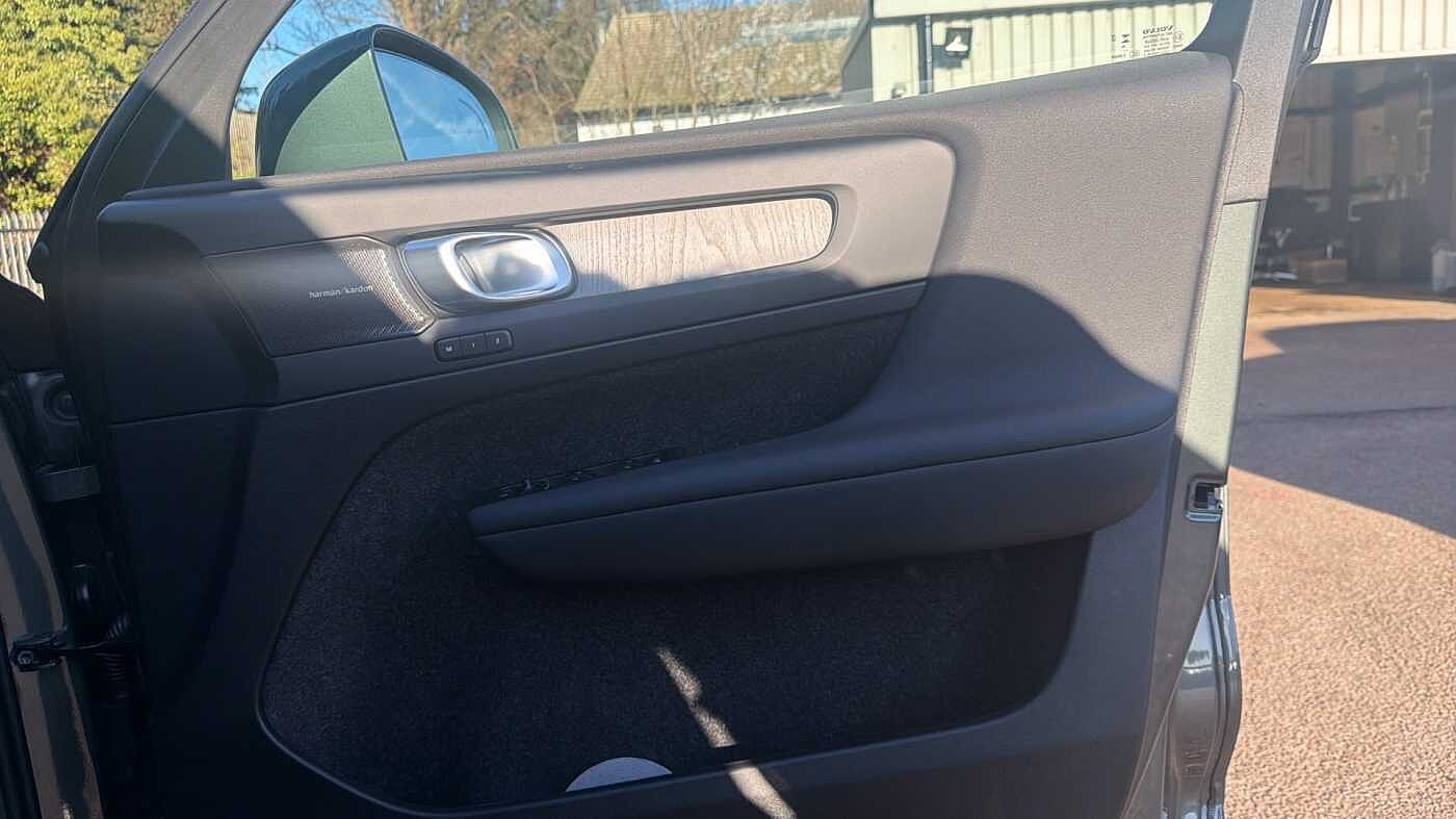 Used Volvo XC40 2026 for sale - 78179871: Photo 29