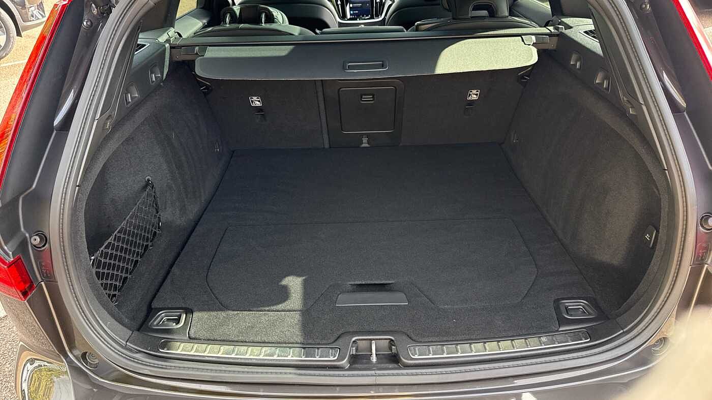 Used Volvo V60 2022 for sale - 78035956: Photo 15