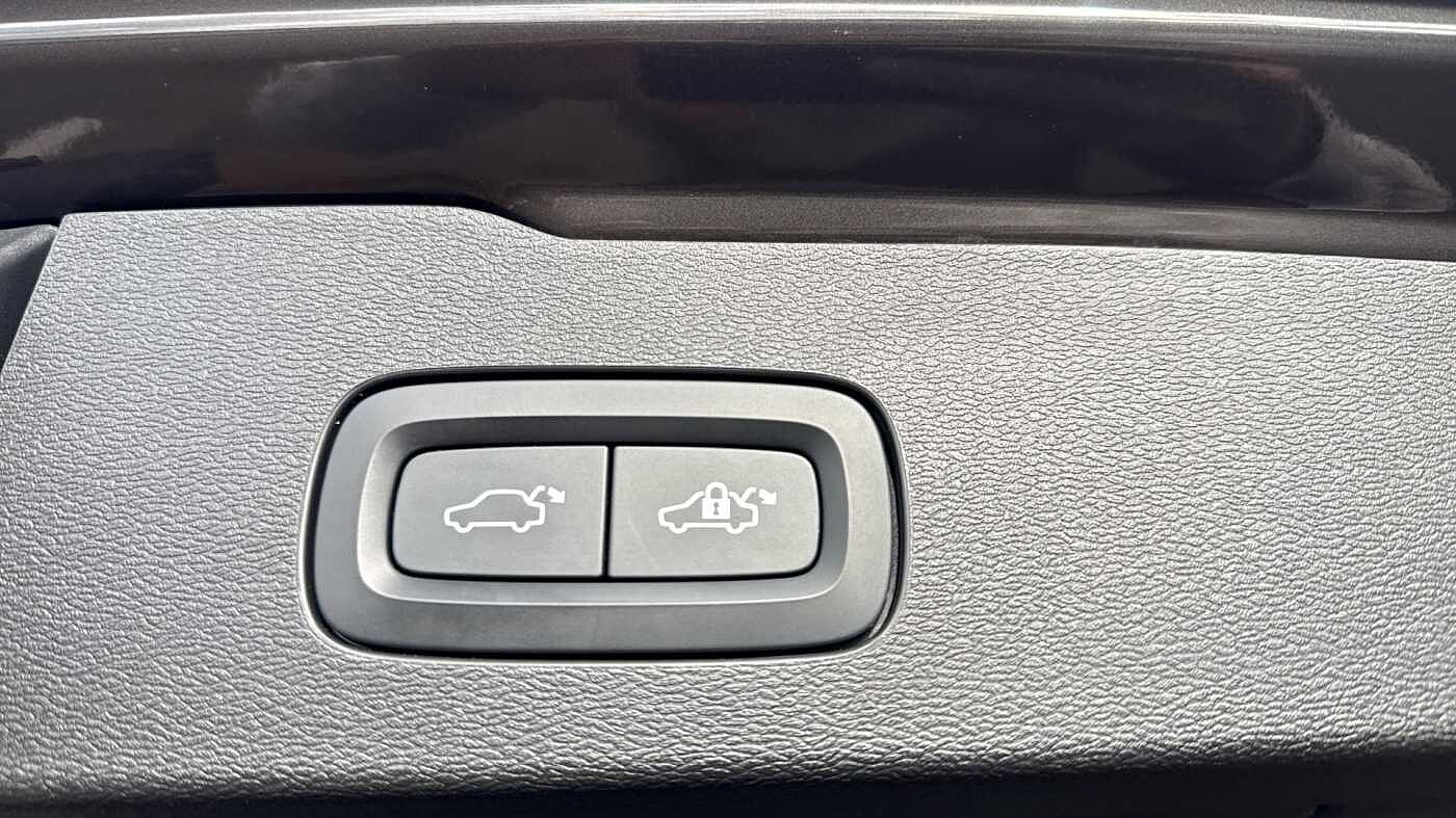 Used Volvo V60 2022 for sale - 78035956: Photo 36