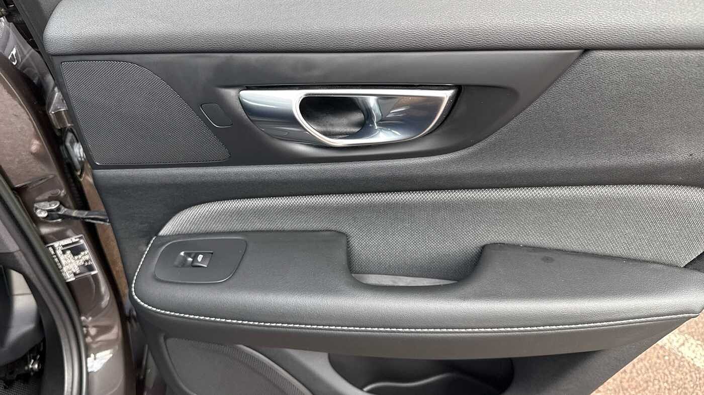 Used Volvo V60 2022 for sale - 78035956: Photo 44