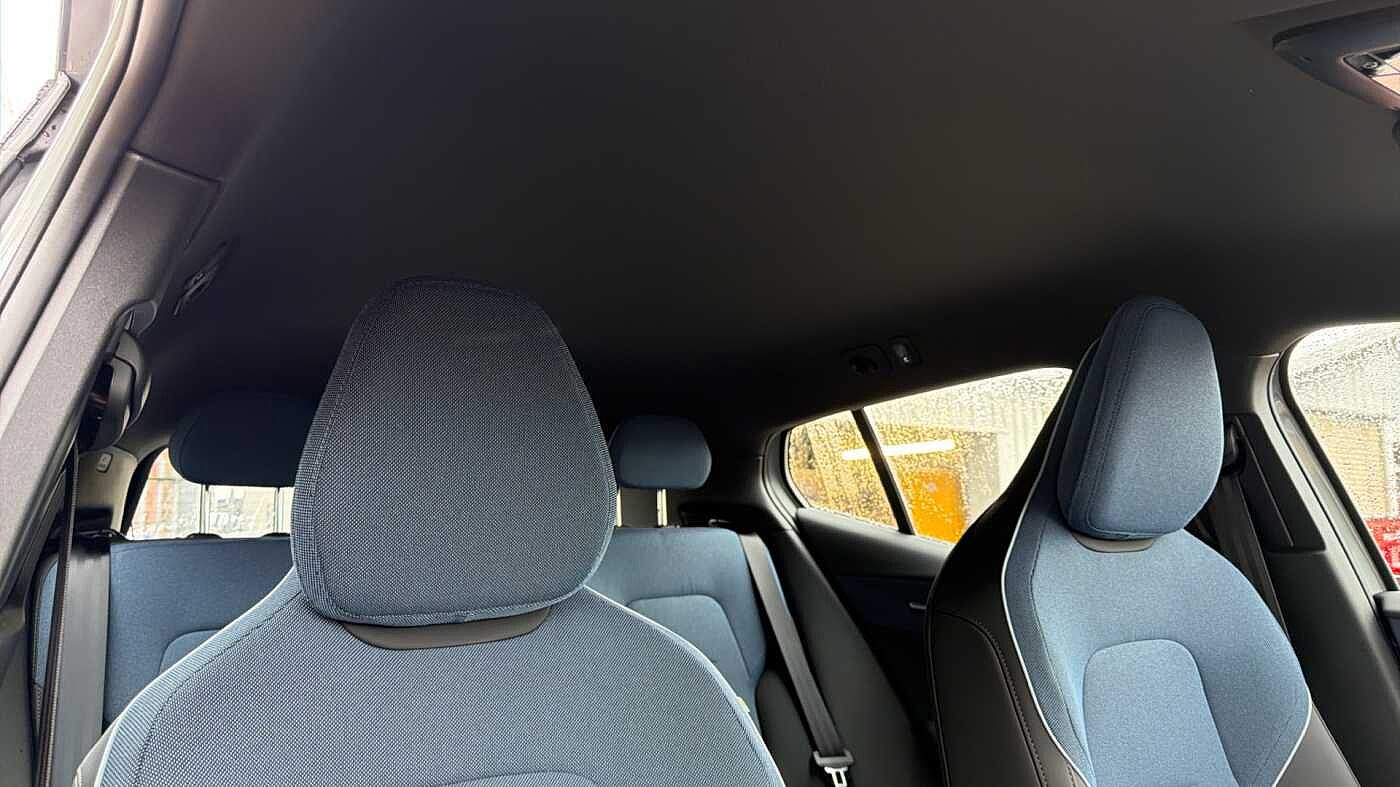 Used Volvo EX30 2025 for sale - 78035943: Photo 32