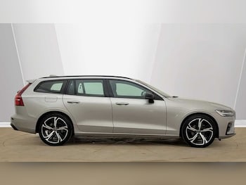 Used Volvo V60 2025 for sale - 79405456: Photo
