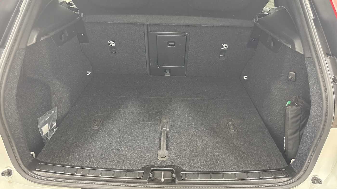 Used Volvo XC40 2025 for sale - 78035944: Photo 14