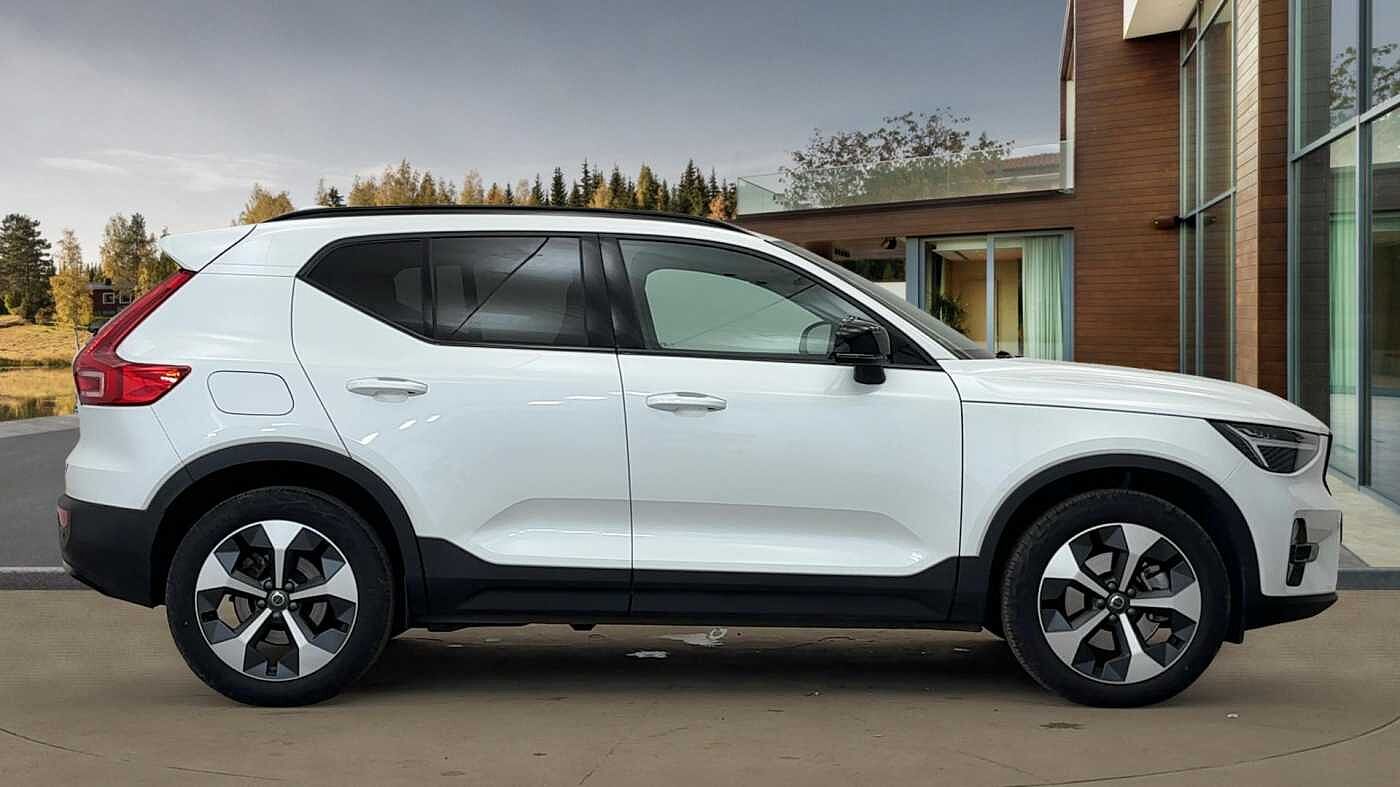 Used Volvo XC40 2025 for sale - 78035944: Photo 2