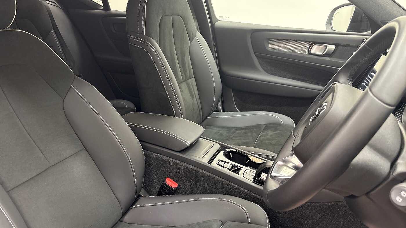 Used Volvo XC40 2025 for sale - 78035944: Photo 28