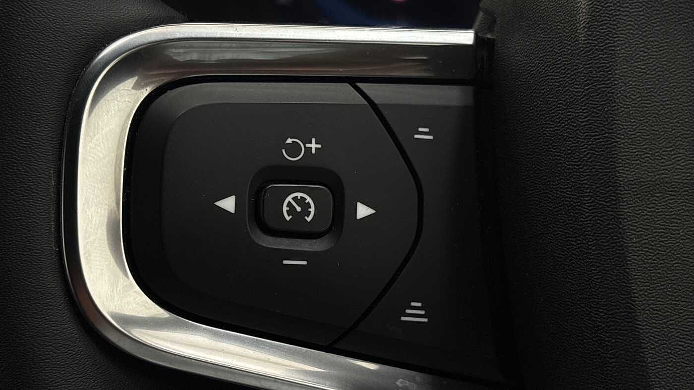 Used Volvo XC40 2025 for sale - 78035944: Photo 30