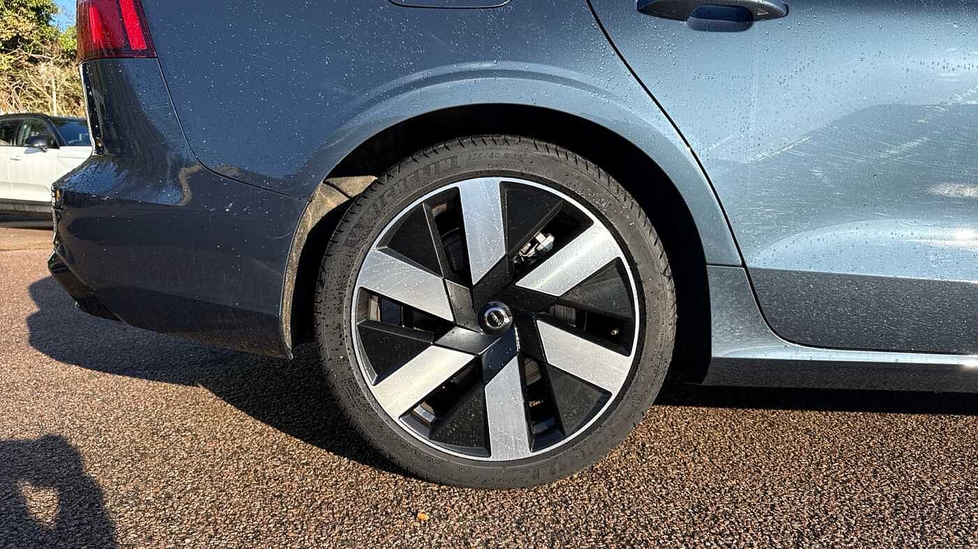 Used Volvo V60 2025 for sale - 78035936: Photo 11