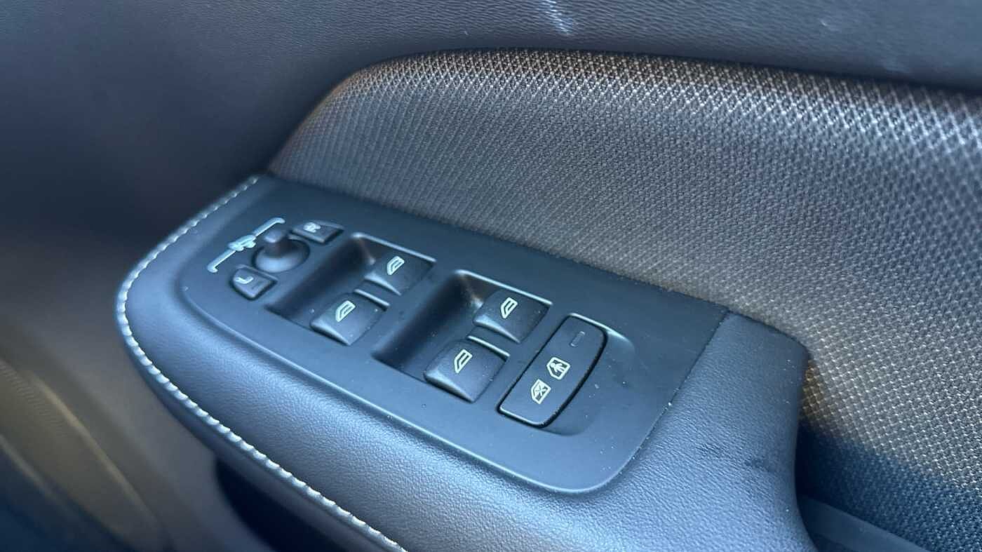 Used Volvo V60 2025 for sale - 78035936: Photo 26