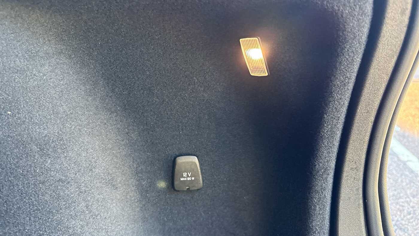 Used Volvo V60 2025 for sale - 78035936: Photo 39