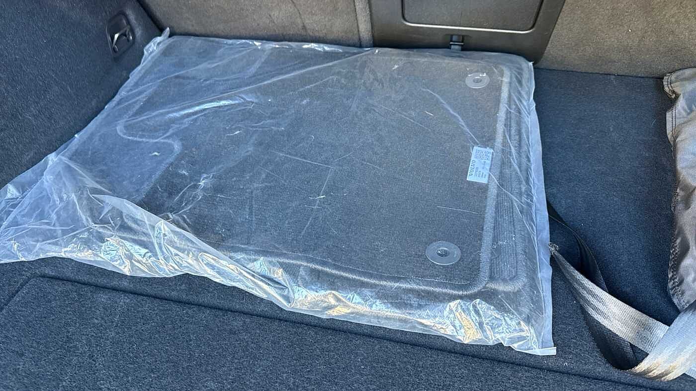 Used Volvo V60 2025 for sale - 78035936: Photo 41