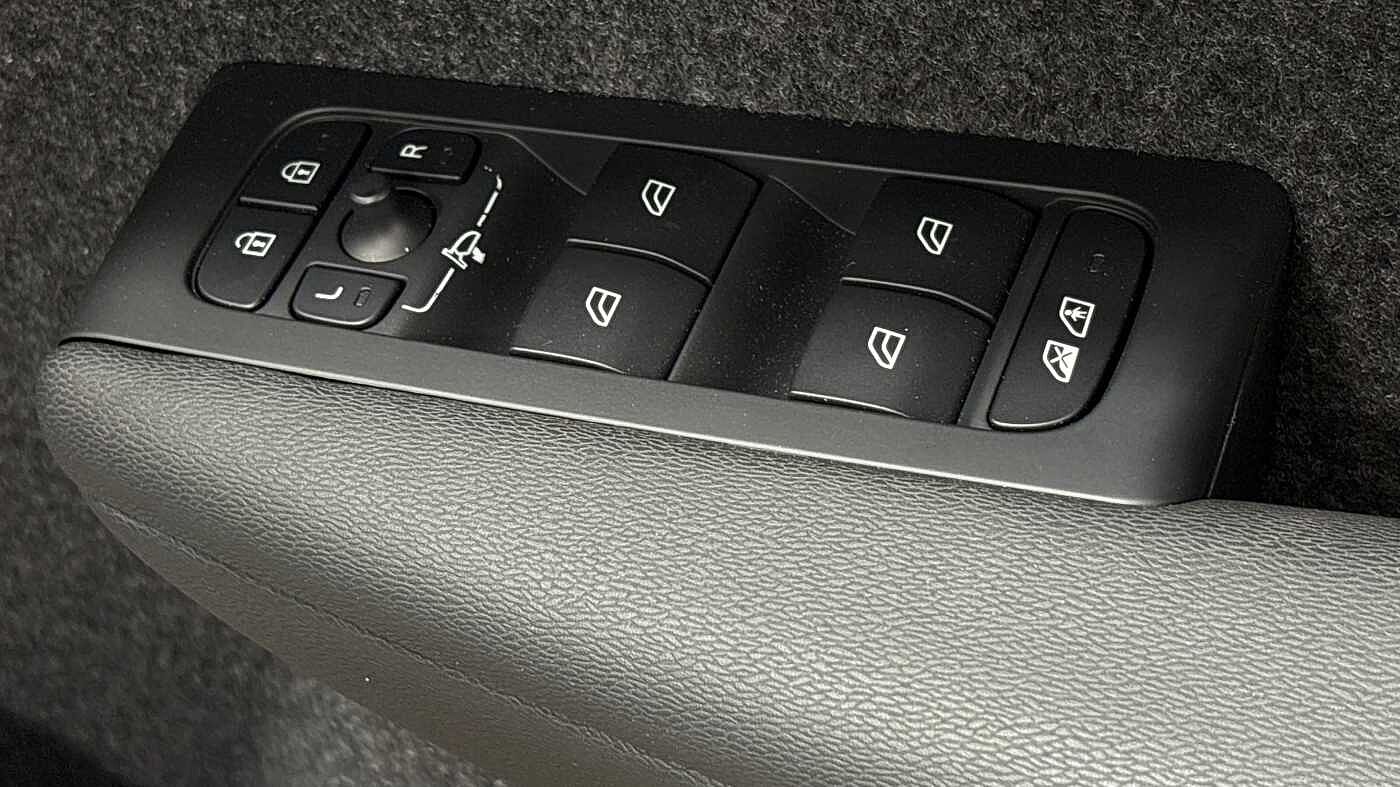 Used Volvo XC40 2024 for sale - 78035937: Photo 25