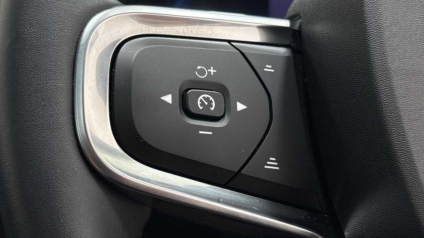 Used Volvo XC40 2024 for sale - 78035937: Photo 31