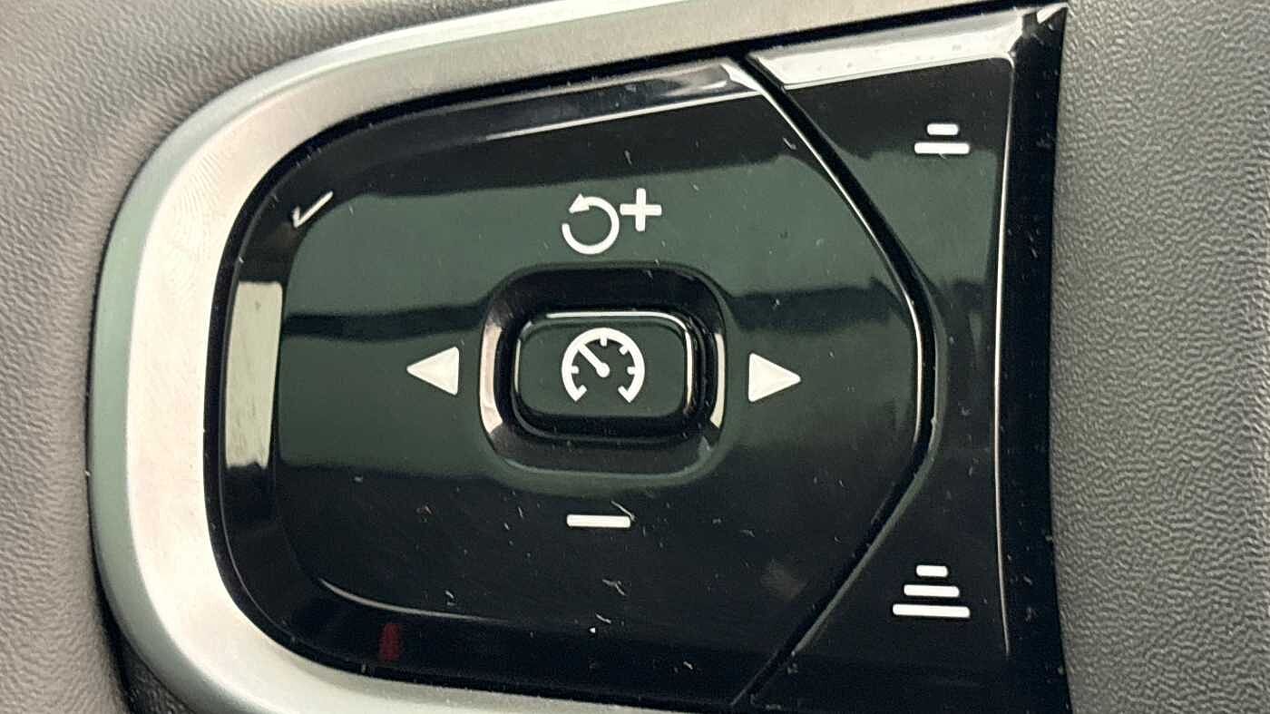 Used Volvo XC90 2025 for sale - 78035961: Photo 31