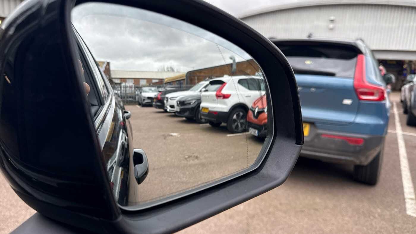 Used Volvo XC40 2025 for sale - 78035949: Photo 32