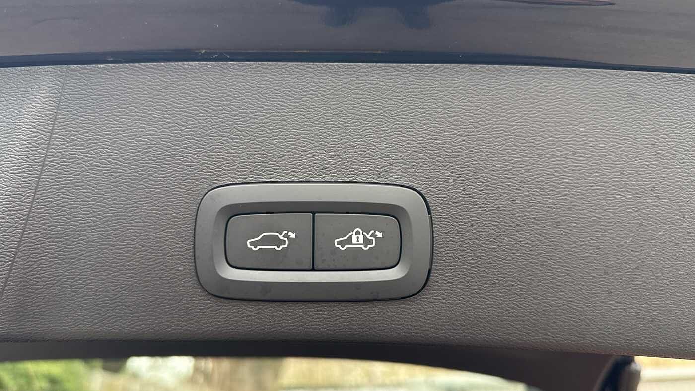 Used Volvo XC40 2025 for sale - 78035949: Photo 35