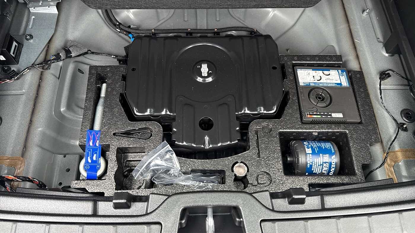 Used Volvo XC40 2025 for sale - 78035949: Photo 39