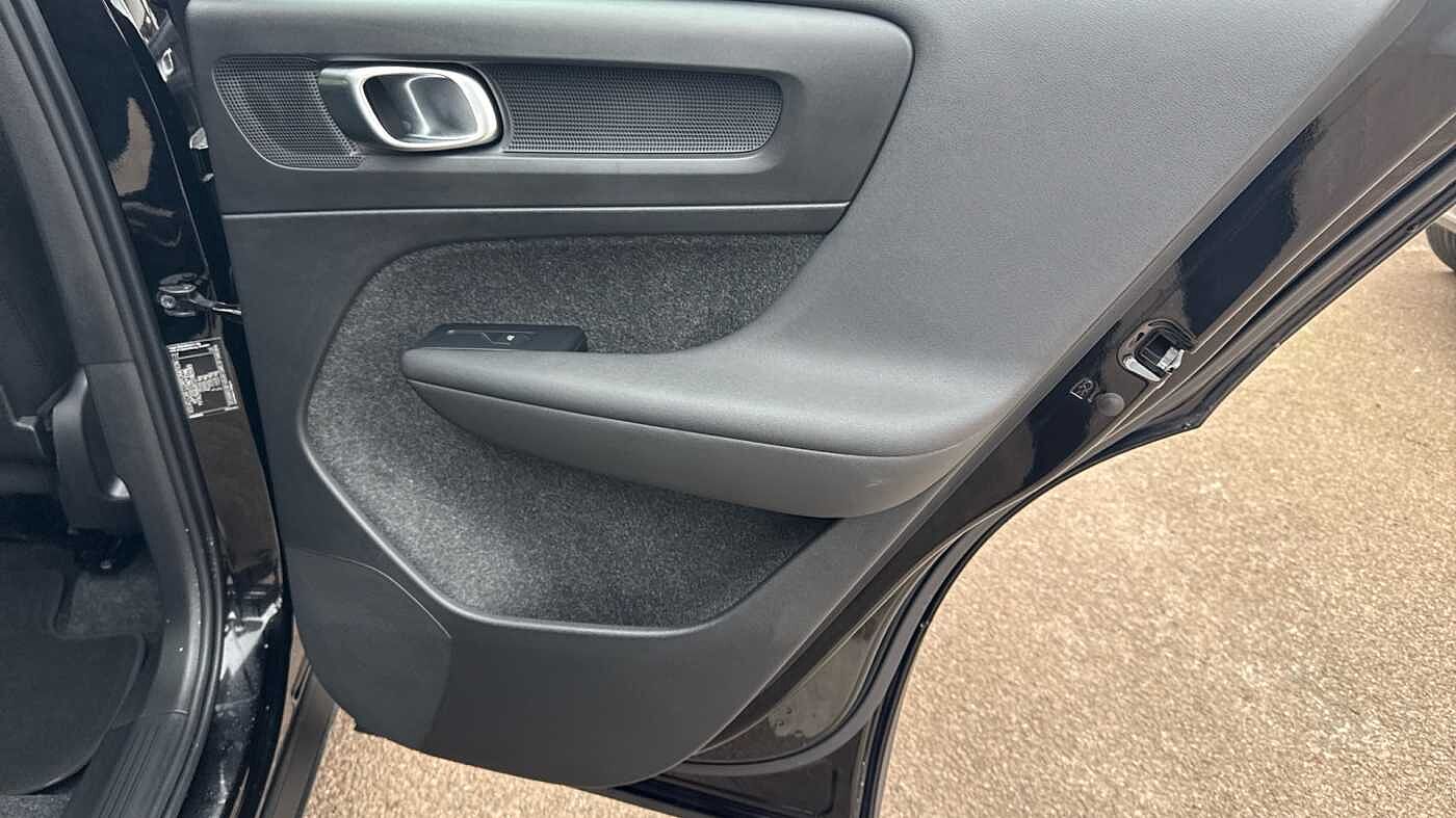 Used Volvo XC40 2025 for sale - 78035949: Photo 40