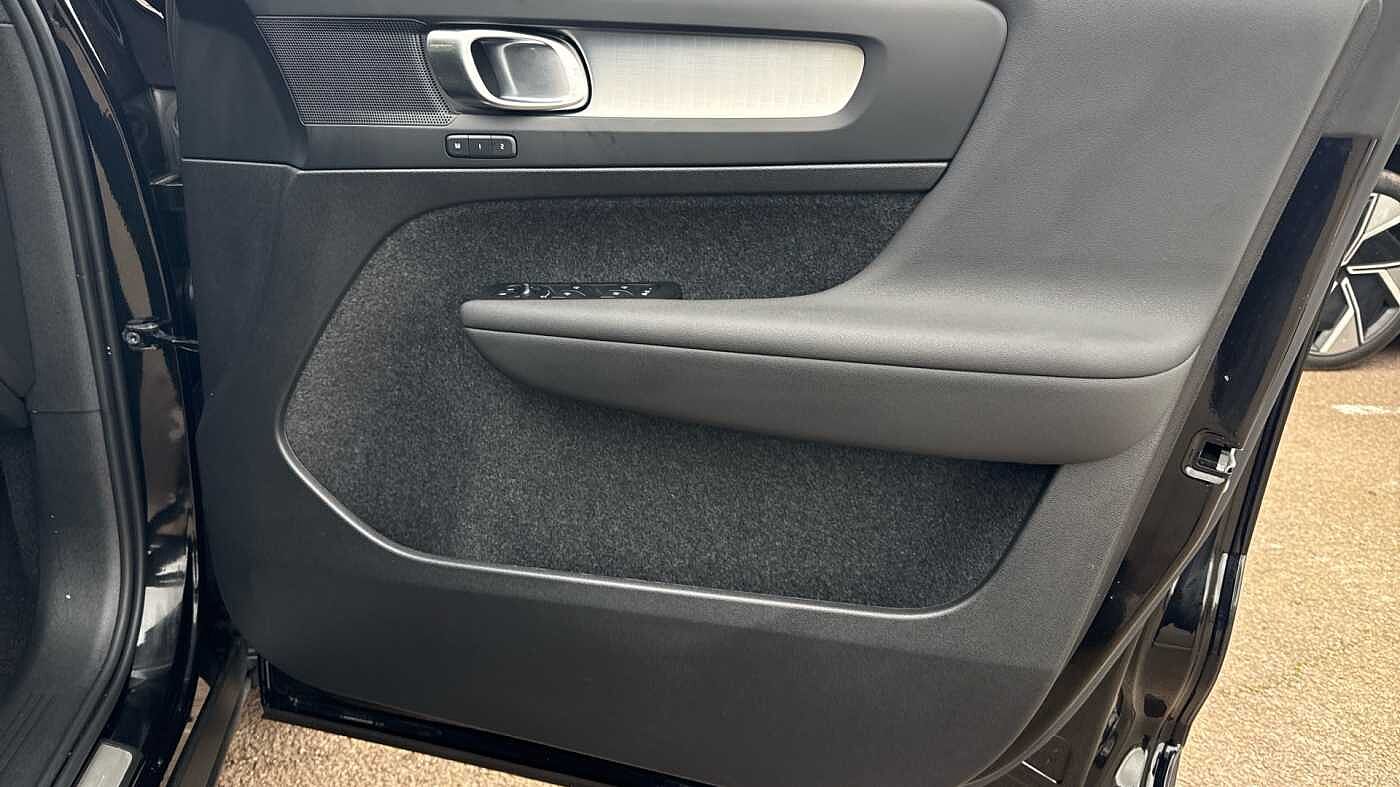 Used Volvo XC40 2025 for sale - 78035949: Photo 42