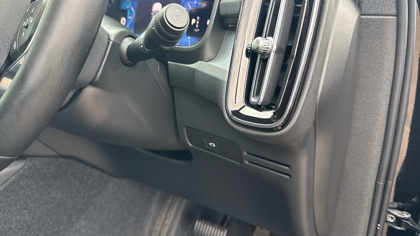 Used Volvo XC40 2025 for sale - 78035949: Photo 43