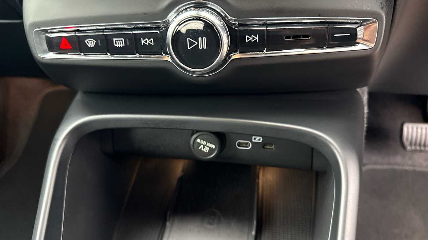 Used Volvo XC40 2025 for sale - 78035949: Photo 44