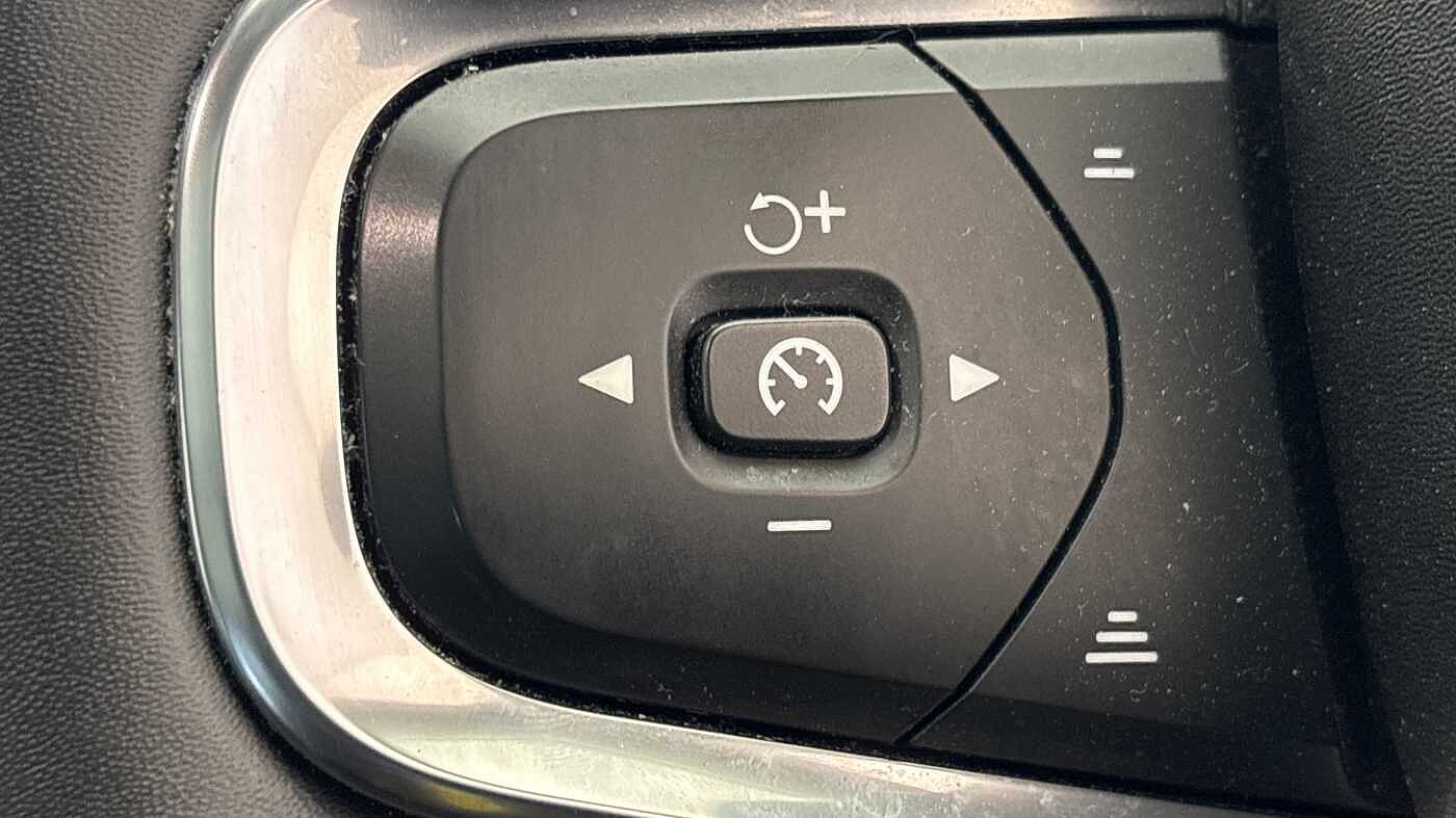 Used Volvo XC40 2023 for sale - 78035962: Photo 31