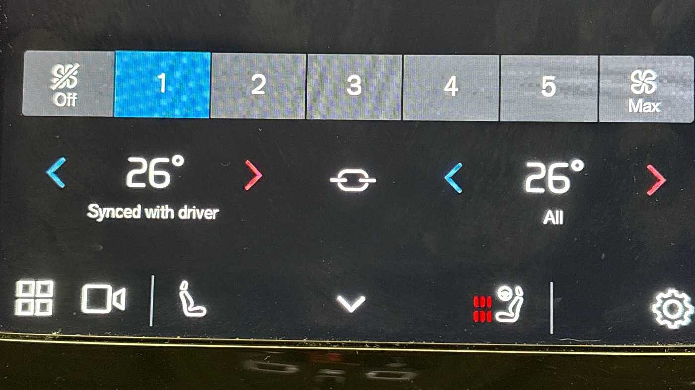 Used Volvo XC40 2023 for sale - 78035962: Photo 40