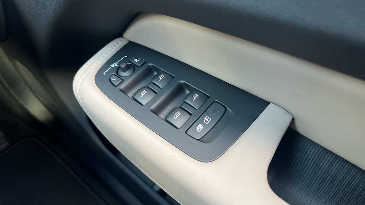 Used Volvo XC60 2025 for sale - 78035939: Photo 27