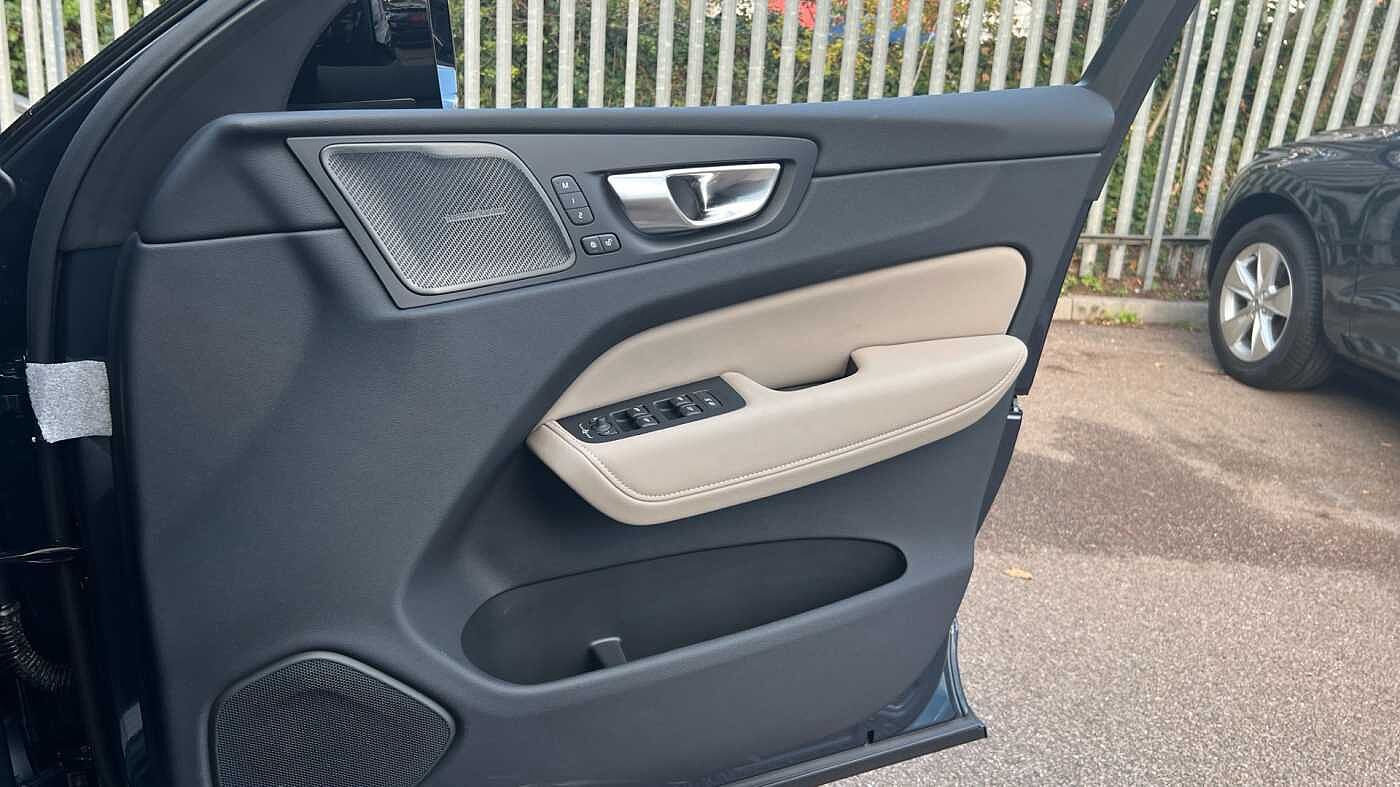 Used Volvo XC60 2025 for sale - 78035939: Photo 32