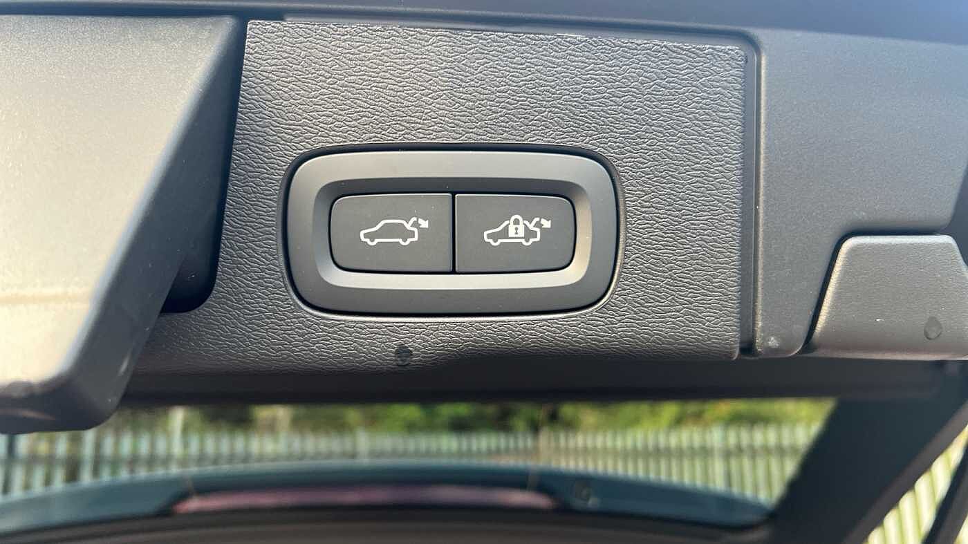 Used Volvo XC60 2025 for sale - 78035939: Photo 38