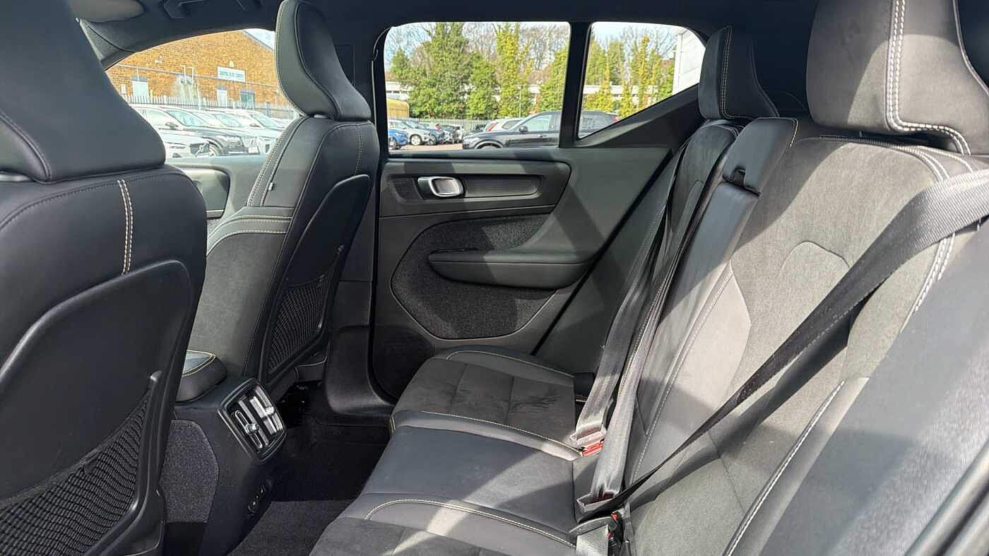 Used Volvo XC40 2022 for sale - 78035965: Photo 32