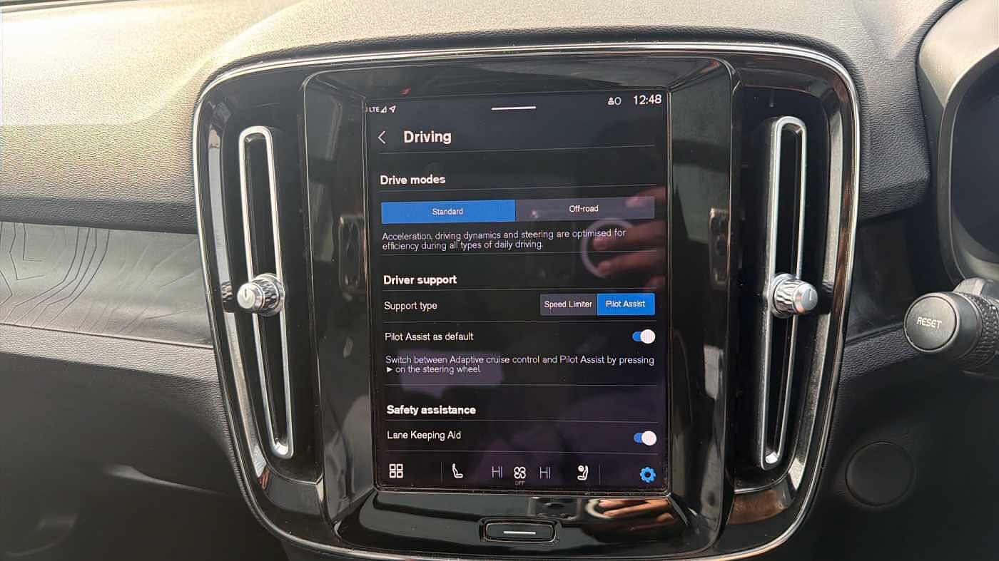 Used Volvo XC40 2022 for sale - 78035965: Photo 46