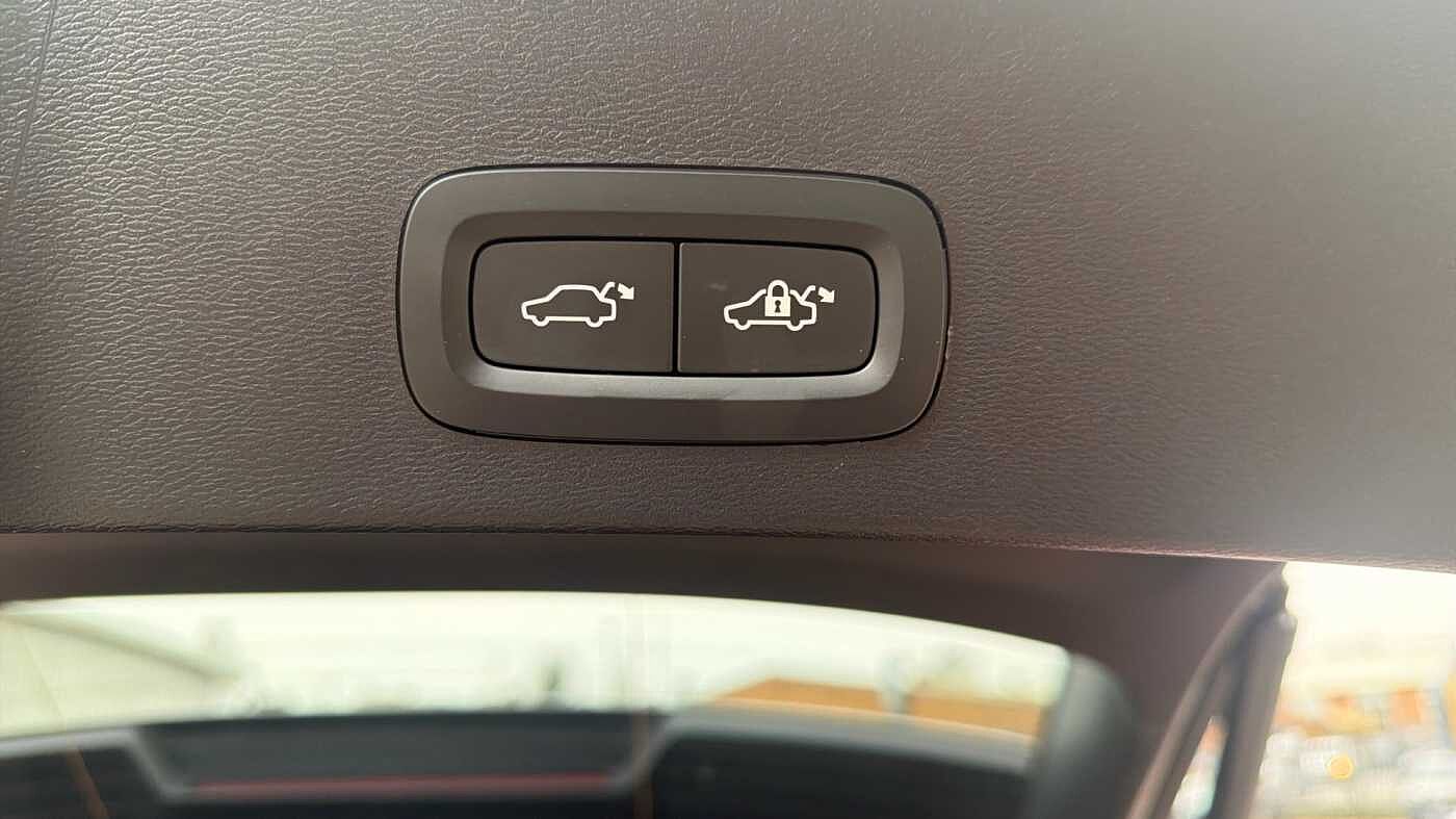 Used Volvo XC40 2025 for sale - 78035954: Photo 35