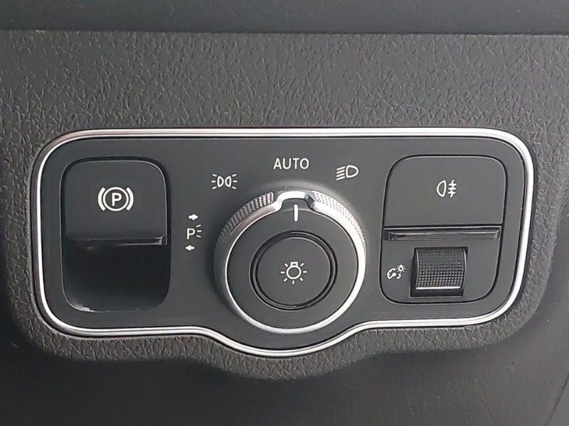 Used Mercedes-Benz EQB 2022 for sale - 77645009: Photo 12