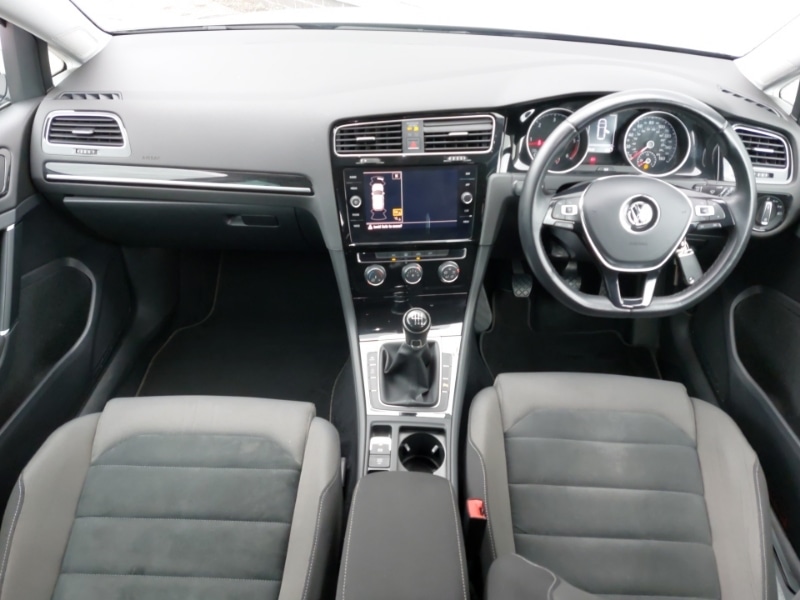 Used Volkswagen Golf 2018 for sale - 76410953: Photo 2