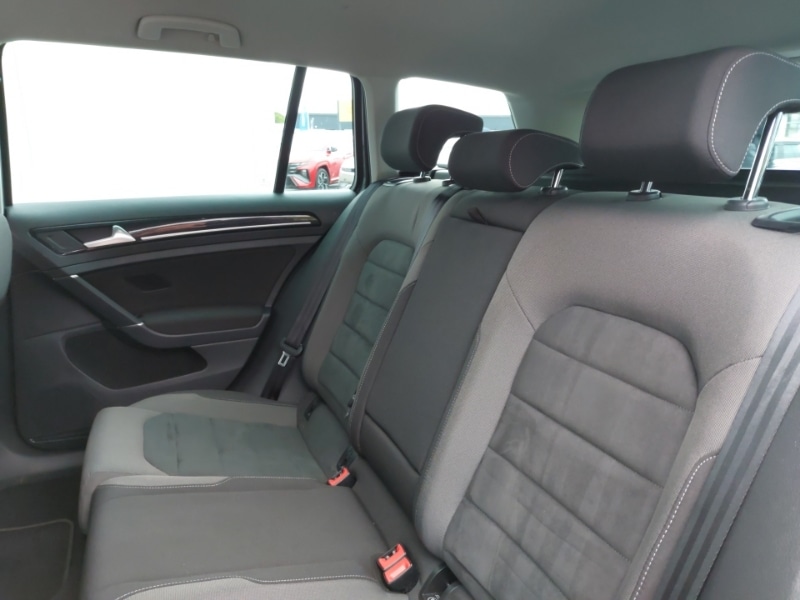 Used Volkswagen Golf 2018 for sale - 76410953: Photo 6