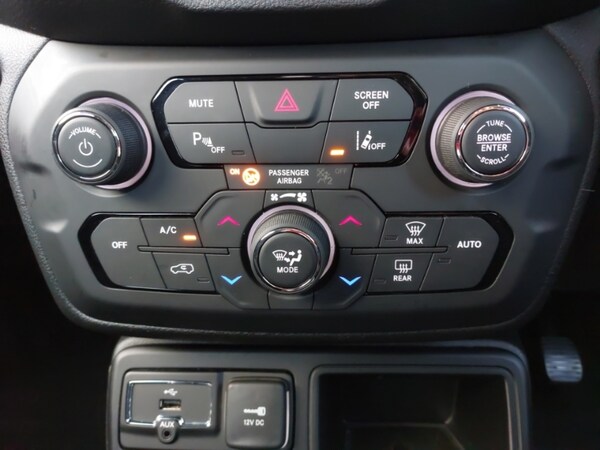 Used Jeep Renegade 2020 for sale - 76254675: Photo 11