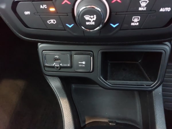 Used Jeep Renegade 2020 for sale - 76254675: Photo 18