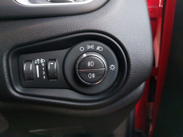 Used Jeep Renegade 2020 for sale - 76254675: Photo 19