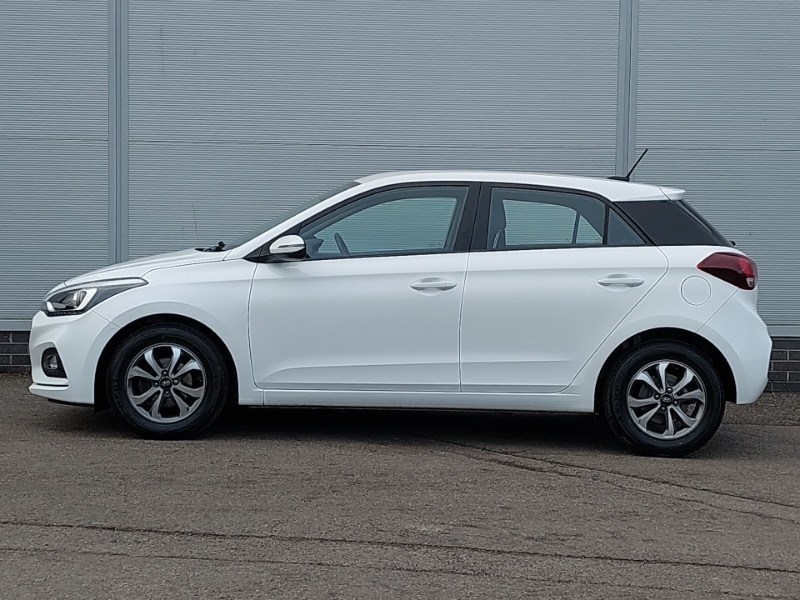 Used Hyundai i20 2020 for sale - 77669691: Photo 4