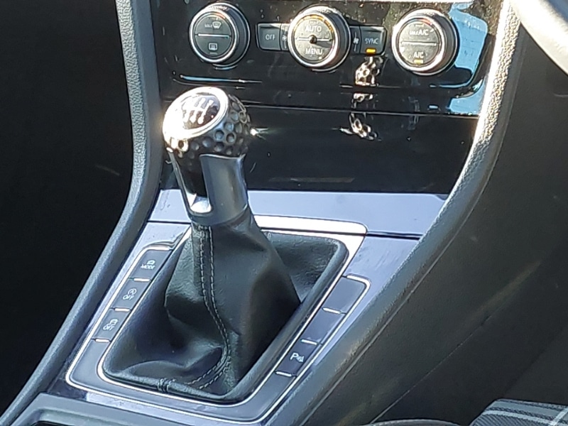 Used Volkswagen Golf 2018 for sale - 76540452: Photo 11