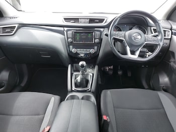 Used Nissan Qashqai 2018 for sale - 79411605: Photo
