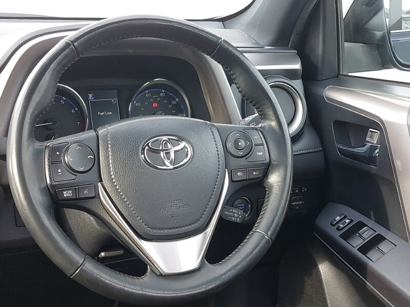 Used Toyota RAV4 2018 for sale - 77815622: Photo 10