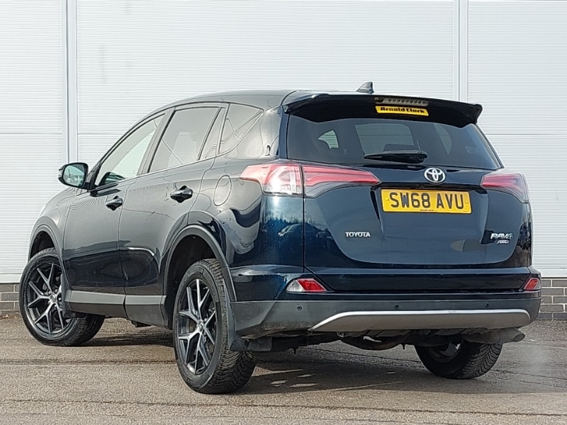 Used Toyota RAV4 2018 for sale - 77815622: Photo 3