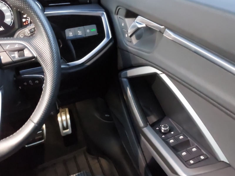 Used Audi Q3 2019 for sale - 76987190: Photo 10