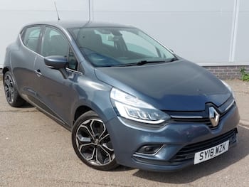 Used Renault Clio 2018 for sale - 79642128: Photo